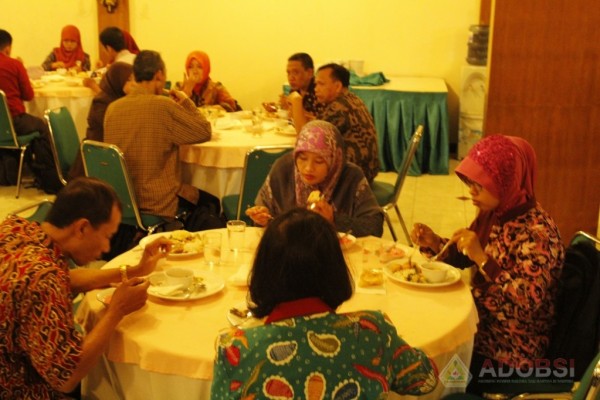 Suasana Makan